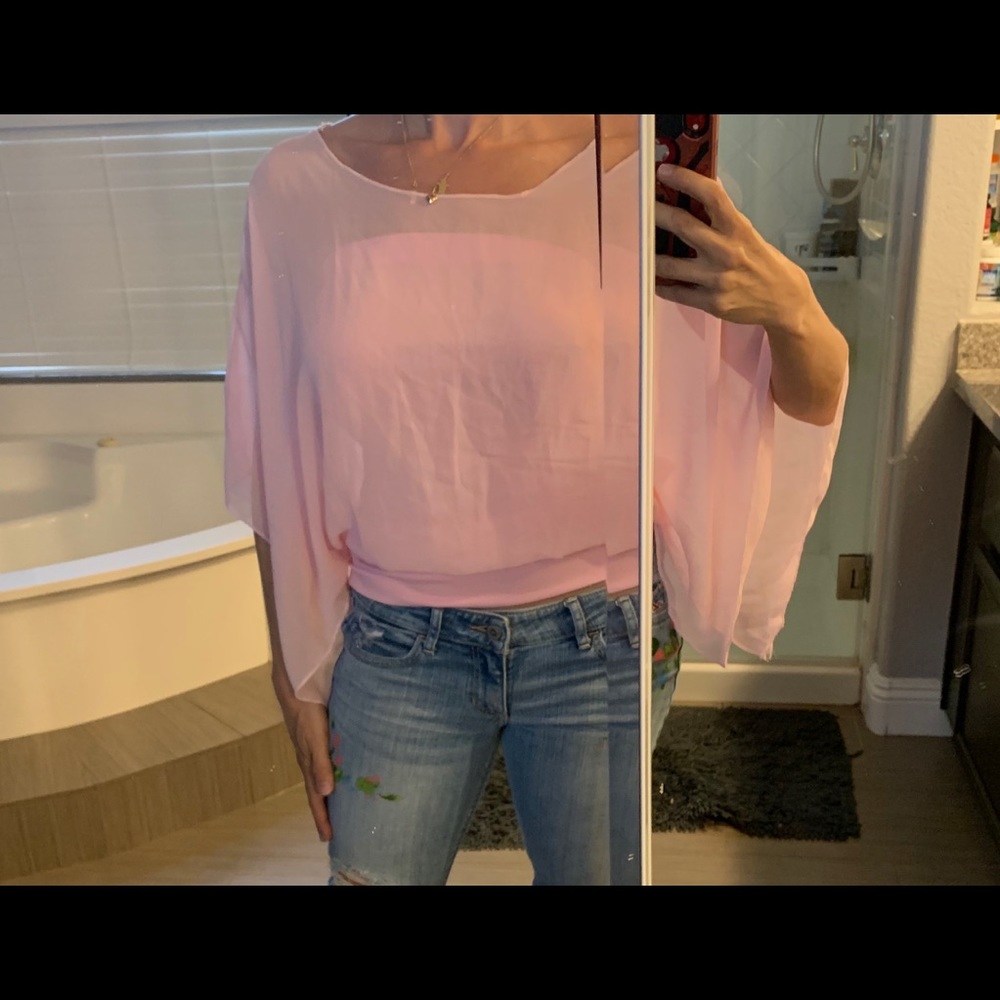 🦋 Pink blouse size S pre-owned